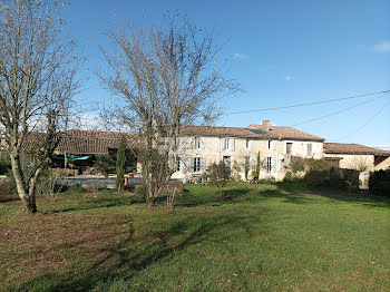 propriété à Saint-Laurent-du-Bois (33)