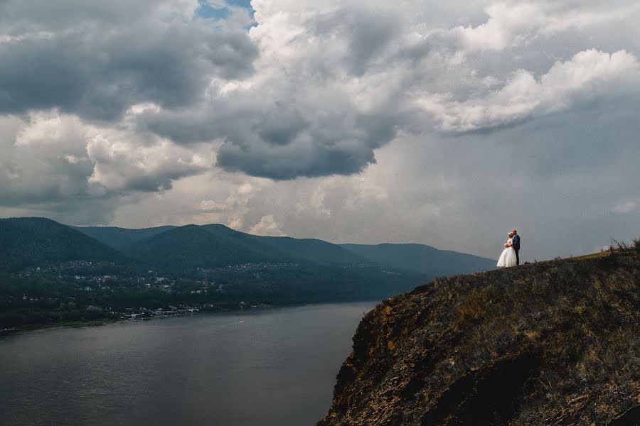 Wedding photographer Sergey Naugolnikov (imbalance). Photo of 24 July 2017