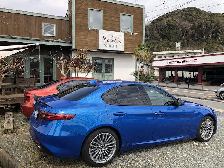 ジュリアのドライブ・河津桜コラボ・サボるは正義・たまには許してに関するカスタム事例の投稿画像5枚目