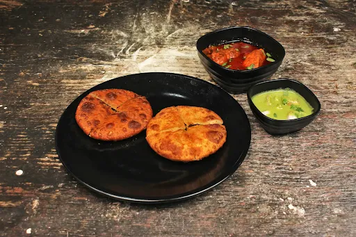 Fried Litti With Chicken [2 Pieces, Serves 1]