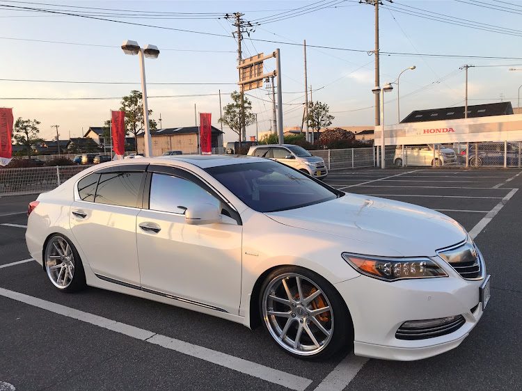レジェンドの洗車・ドライブ・エムズガレージに関するカスタム事例の投稿画像1枚目