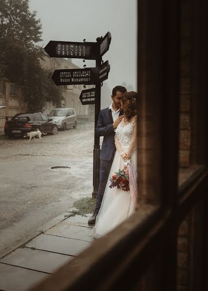 Fotógrafo de casamento Yulya Kamenskaya (myjuly). Foto de 2 de novembro 2018