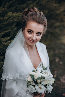 Jurufoto perkahwinan Yanina Sirenko (janinsirenko). Foto pada 31 Disember 2020