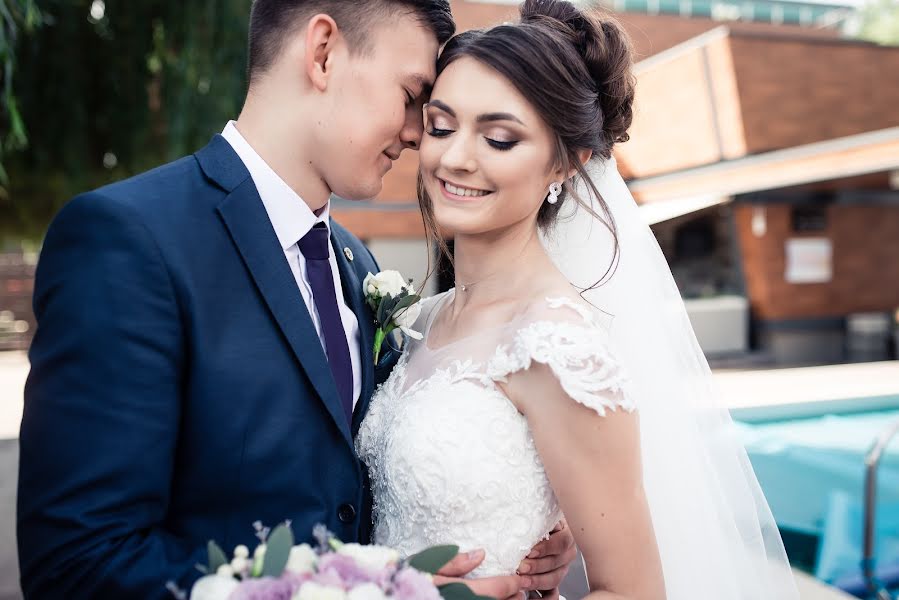 Wedding photographer Viktoriya Pustovoyt (pustikvika). Photo of 5 August 2019