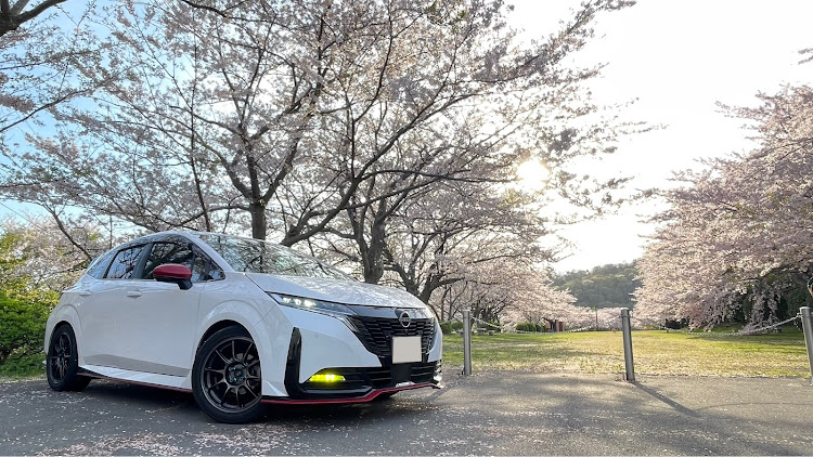 ノート オーラのオーラニスモ・NISMO・Weds Sport・TC105X・サクラと愛車に関するカスタム事例の投稿画像1枚目