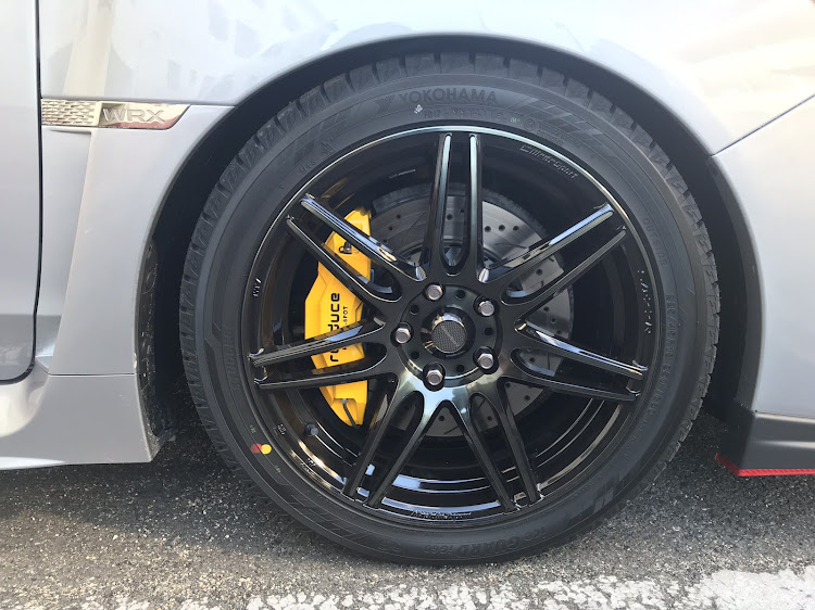 WRX S4の六甲夜景・ウェッズ・アイスガード6に関するカスタム事例の投稿画像6枚目