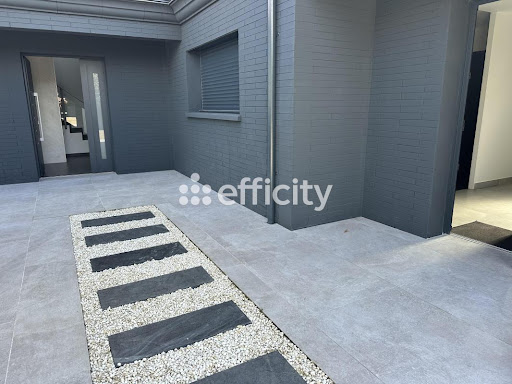 House with pool and terrace 5
