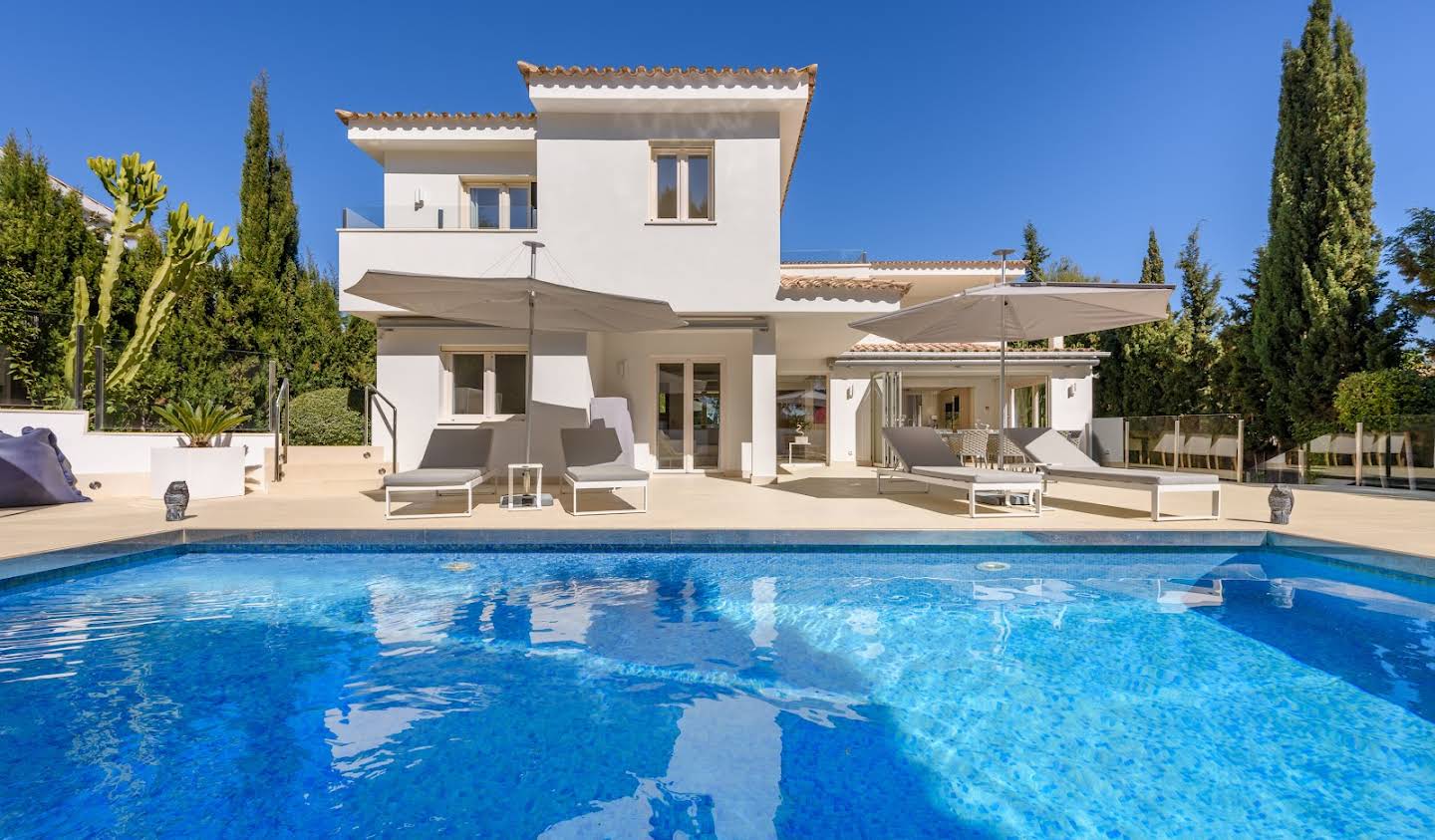 House with pool and garden Santa Ponsa