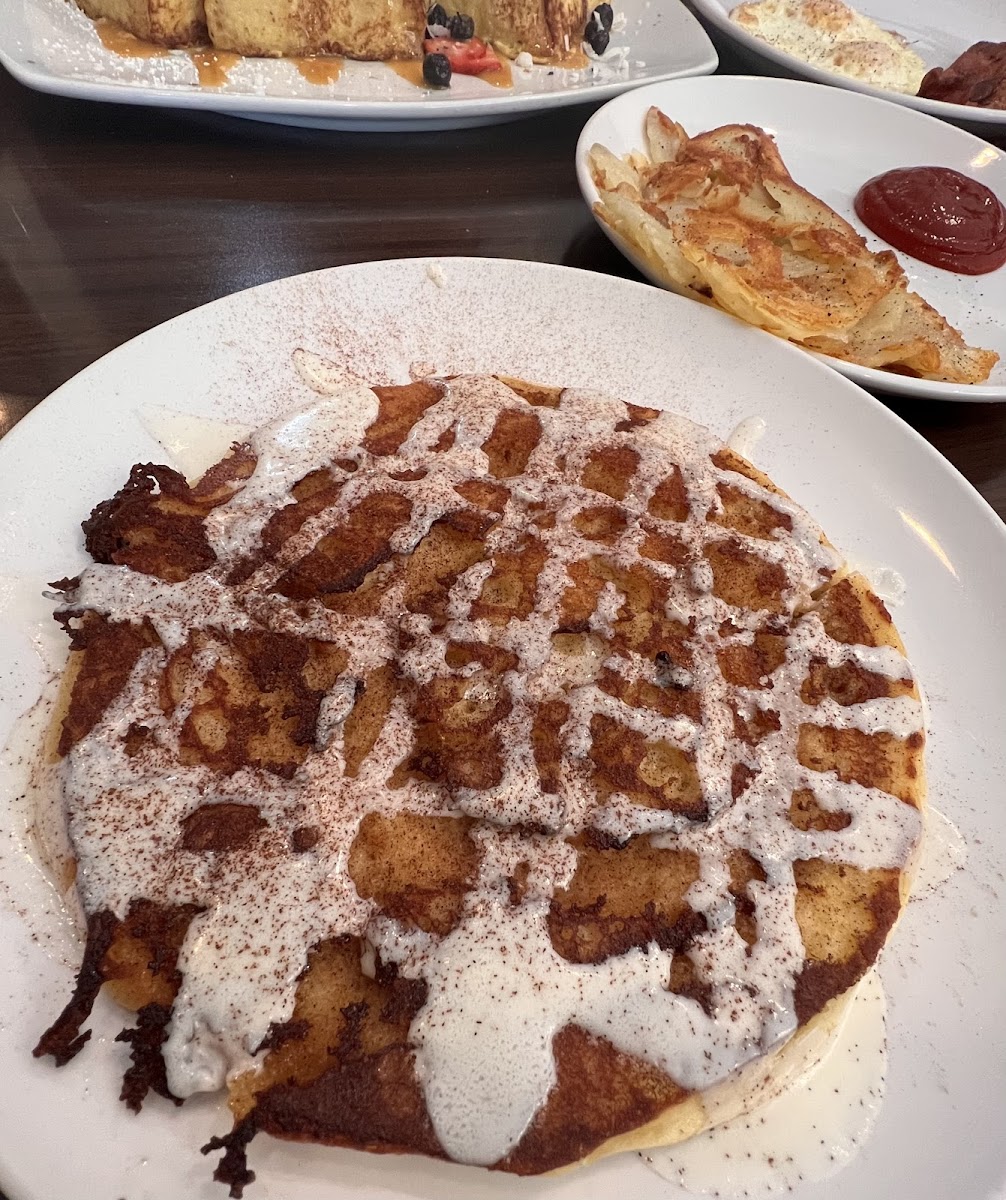 Gluten-Free Pancakes at The Broken Yolk Cafe