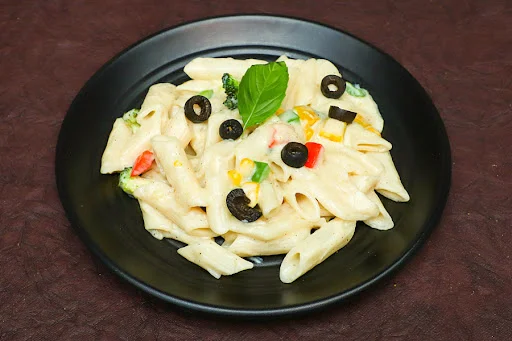 White Sauce Pasta