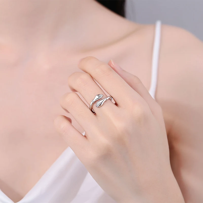 Romantische Handen Knuffel Eenvoudige Mode Verstelbare Ring, een symbool van liefde en verbinding, perfect cadeau-idee