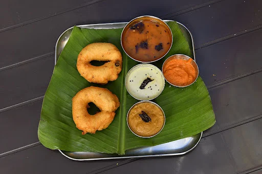 Sambar Vada [2 Pieces]