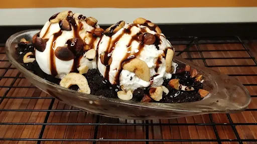 Death By Chocolate [DBC] Sundae [Serves 1, 500 Ml]