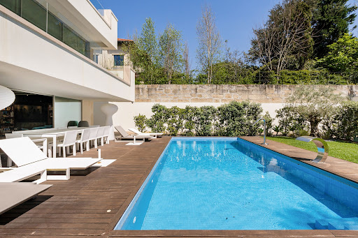 Maison avec piscine et jardin 1