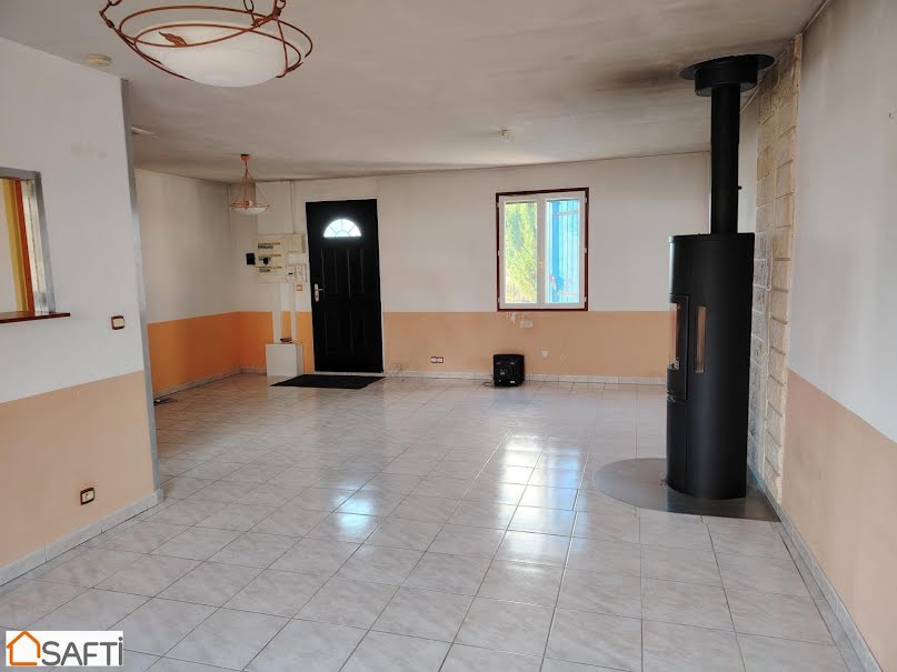 Vente maison 4 pièces 89 m² à Cierzac (17520), 180 000 €