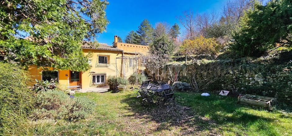 Vente propriété 14 pièces 330 m² à Dieulefit (26220), 795 000 €