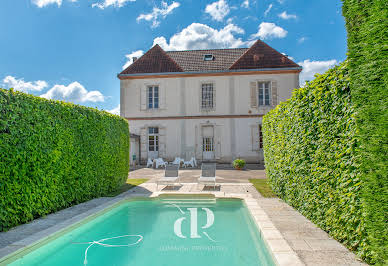 House with pool and terrace 2