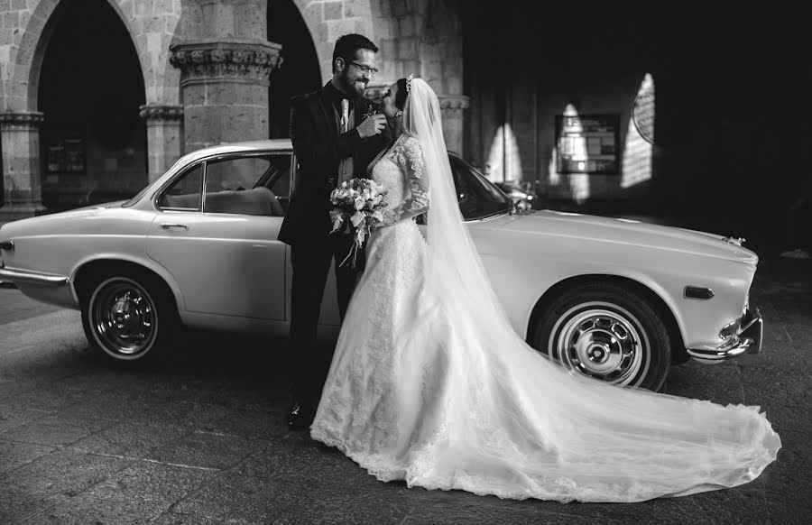 Esküvői fotós Cuauhtémoc Bello (flashbackartfil). Készítés ideje: 2019 november 29.
