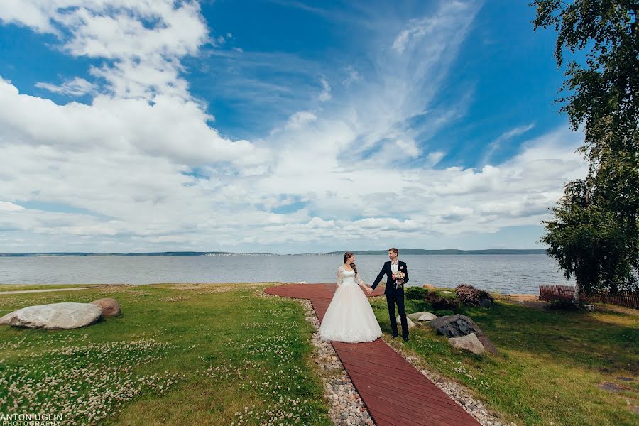 Fotógrafo de casamento Anton Uglin (uglinanton). Foto de 10 de outubro 2016