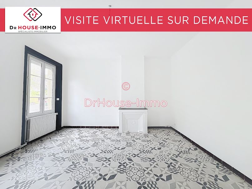 Vente appartement 4 pièces 94.8 m² à Saint-Etienne (42000), 85 000 €