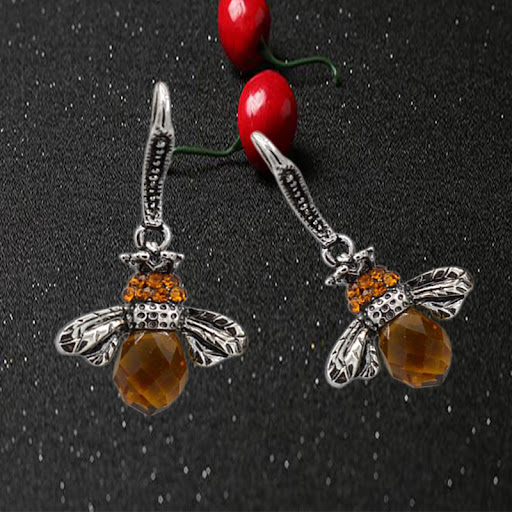 Title 7, Fashion simple animal shape bee crystal rhinest...