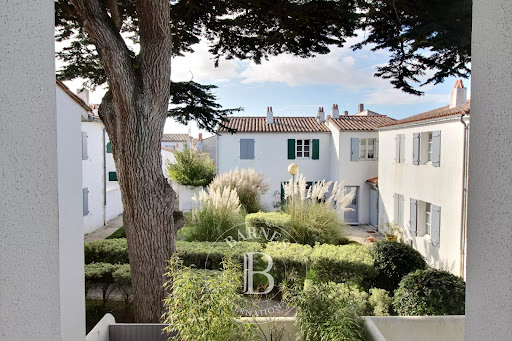 House with terrace 1