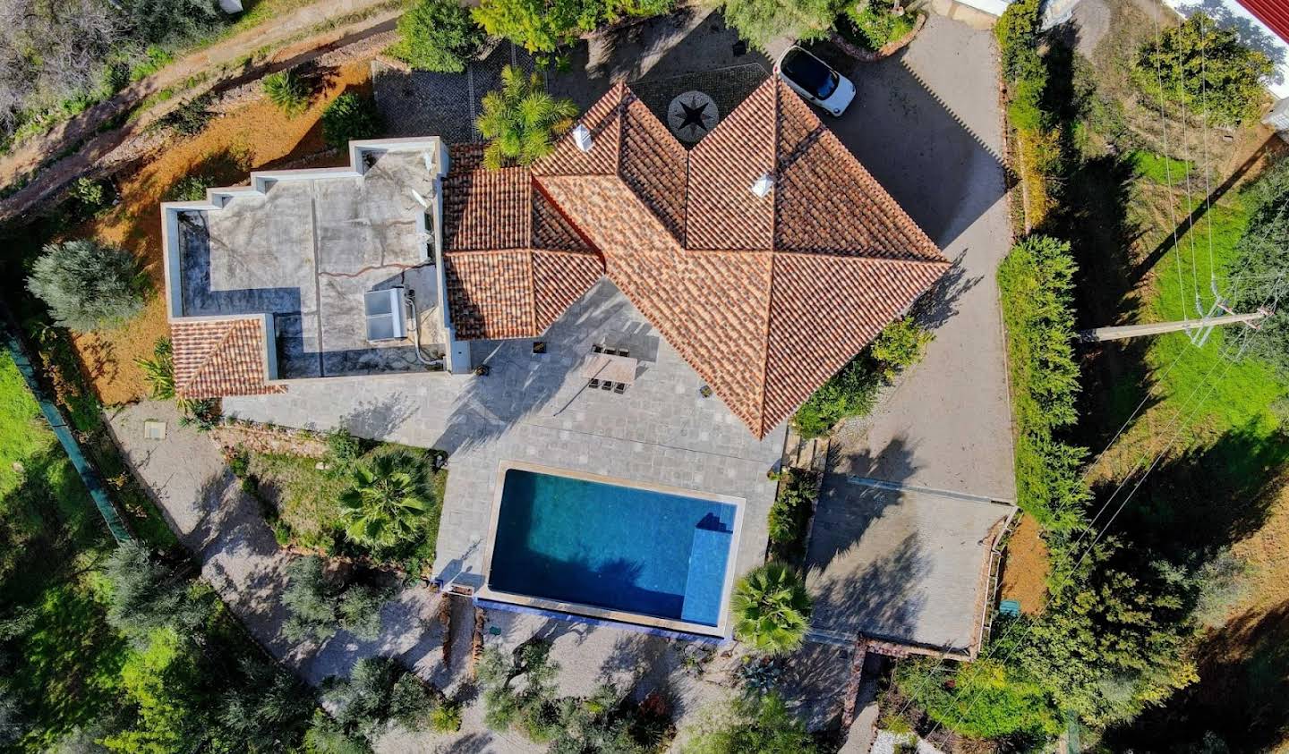 House with pool Loulé