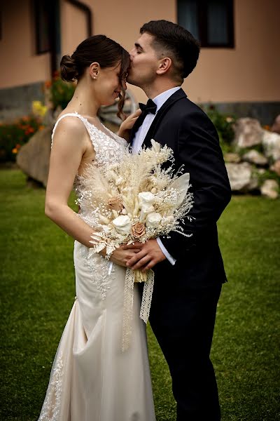 Wedding photographer Radu Razvan Anton (rafotostudio). Photo of 29 January