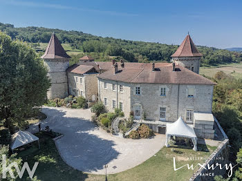 château à Vignieu (38)