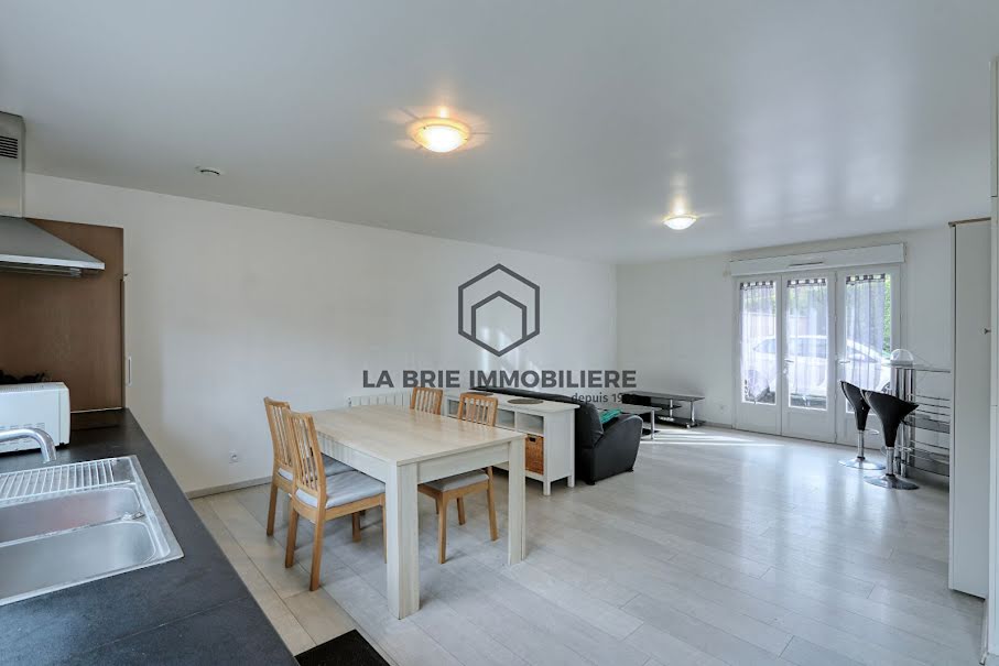 Location meublée appartement 2 pièces 53.2 m² à Villecresnes (94440), 940 €