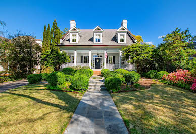 House with garden 1