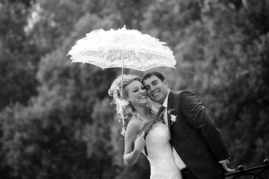 Fotógrafo de casamento Denis Savin (nikonuser). Foto de 27 de março 2017