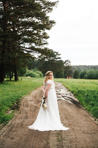 Fotografo di matrimoni Anna Perevozkina (annaperevozkina). Foto del 6 agosto 2017