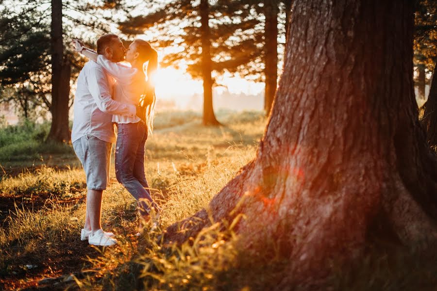 Fotógrafo de casamento Sasha Ovcharenko (sashaovcharenko). Foto de 13 de fevereiro 2021