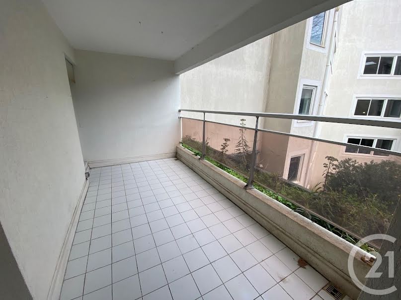 Location  appartement 3 pièces 75 m² à Montpellier (34000), 1 002 €