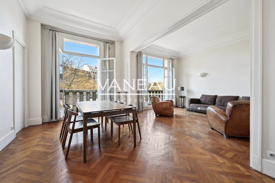 Location meublée appartement 4 pièces 124.51 m² à Paris 7ème (75007), 4 790 €