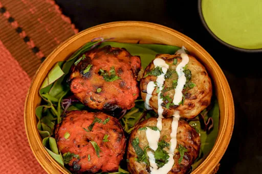 Tandoori Chicken Momos