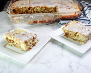 Oooey Gooey Cinnamon Swirl Cake