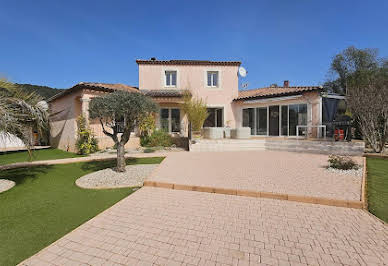 House with pool and terrace 15