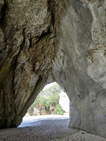 Rock Archway Ceiling