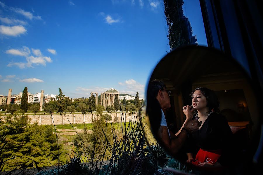 Fotografo di matrimoni Elena Haralabaki (elenaharalabaki). Foto del 9 marzo 2018