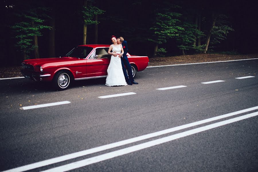 結婚式の写真家Adam Jaremko (adax)。2015 6月17日の写真