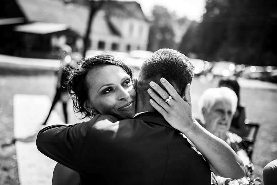 Jurufoto perkahwinan Kateřina Fajmon (fajmon). Foto pada 7 Jun 2021