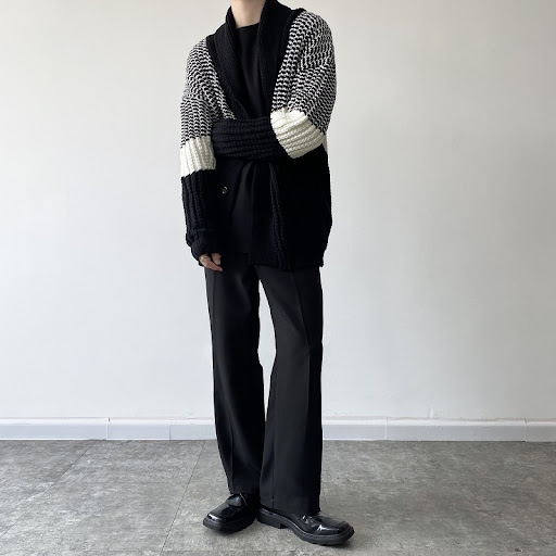 Title 5, Womens Contrast Coarse Wool Fried Dough Twists...