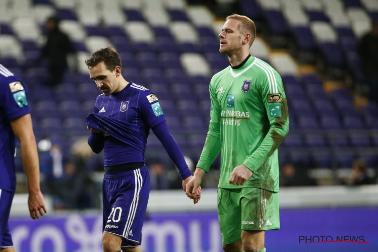 Kums zucht: "Charleroi was goed, maar we mogen niet vergeten dat ze tegen tien man stonden"