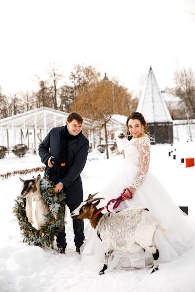 Fotógrafo de casamento Evgeniy Mart (evgenimart). Foto de 6 de janeiro 2022