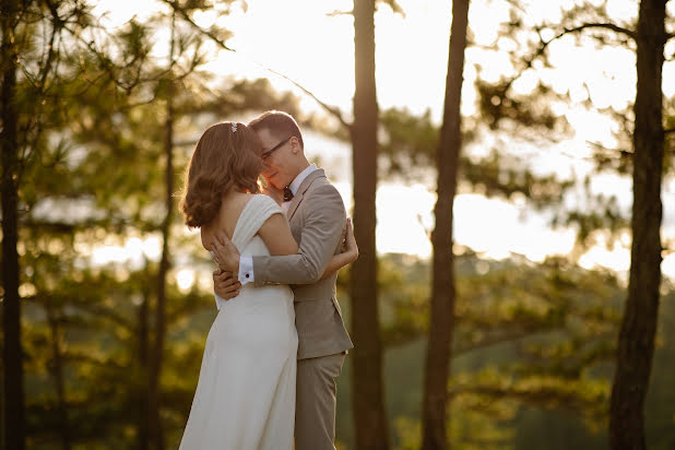 Fotógrafo de casamento Minh Nguyen (minhnguyen0405). Foto de 20 de junho 2022