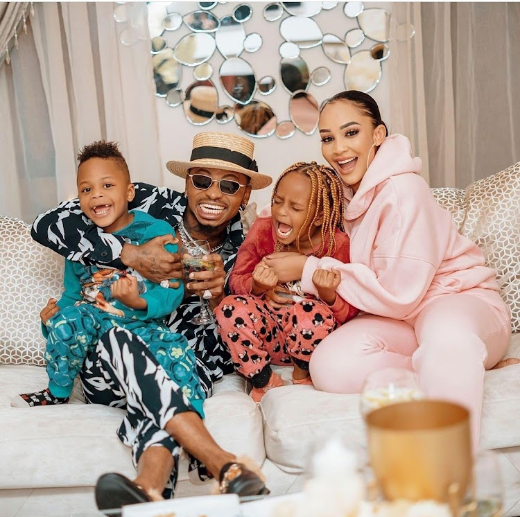 Diamond platinumz and Zari Hassan with their kids Tiffah and Nillan