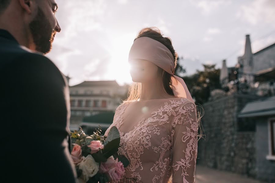 Fotógrafo de casamento Vitaliy Belov (beloff). Foto de 14 de outubro 2018