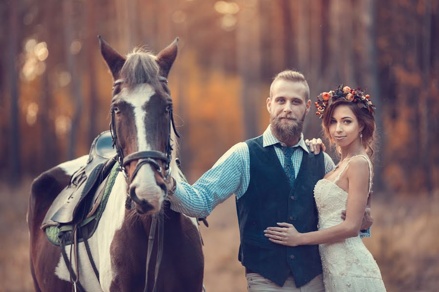 Fotógrafo de casamento Rinat Fayzulin (rinatart). Foto de 22 de maio 2020